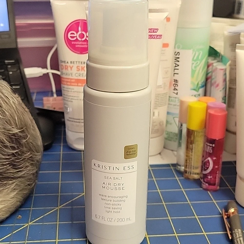 Sea Salt Air Dry Mousse by Kristin Ess for Unisex - 6.7 oz  New